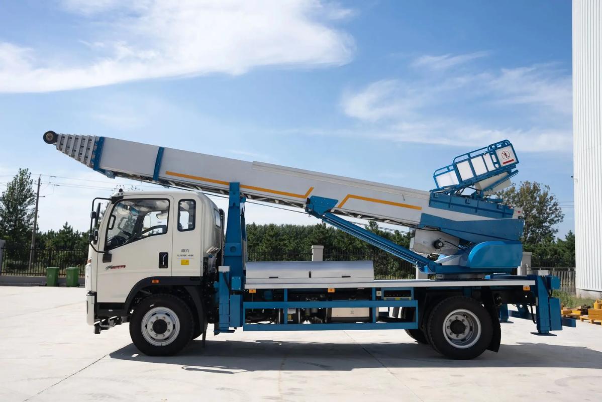 周口云梯上料车租赁费用