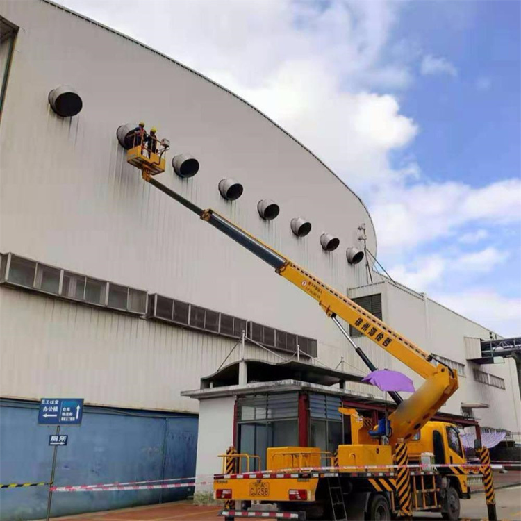 周口高空作业车出租服务：专业广告牌安装解决方案