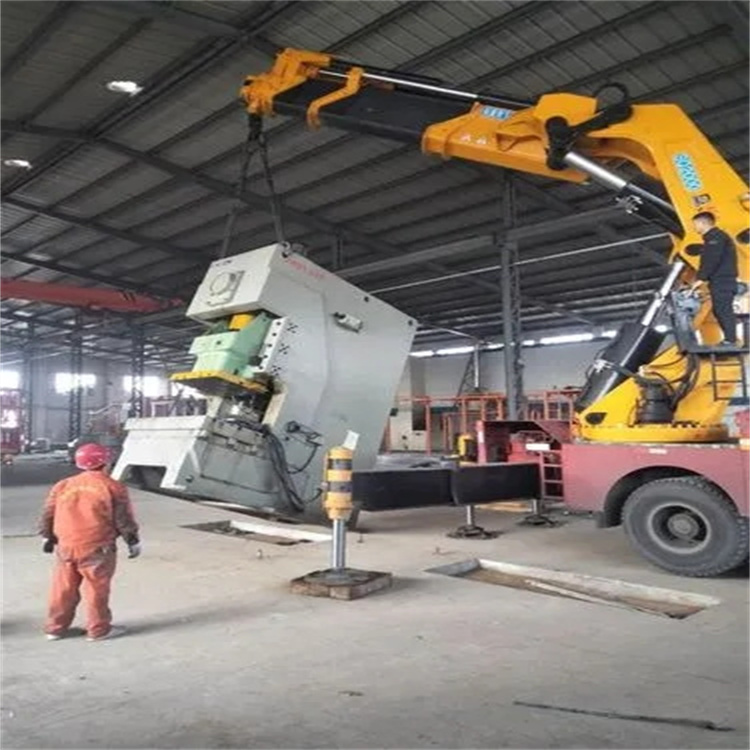 周口80吨折臂吊车出租附近电话